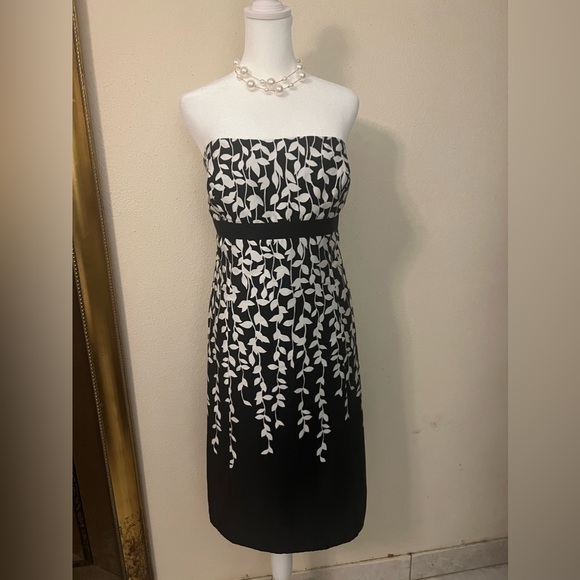 LOFT NEW COCKTAIL DRESS SIZE 12 . Black with white flowers. - Picture 1 of 16